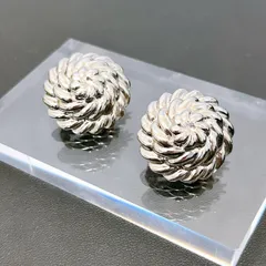 【フラワーモチーフ】ラウンドイヤリング シルバー 立体フラワーデザイン ヴィンテージ調 上品 レディース