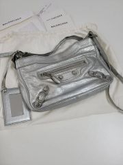 本日最終値下げ BALENCIAGA Le Cagole S Sling Bag - メルカリ