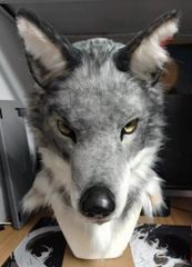 ハンドメイド】リアル系オオカミ ケモノ着ぐるみヘッド - メルカリ