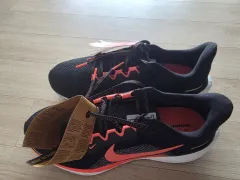 NIKE ナイキ ランニングシューズ ブラック/オレンジ 新品