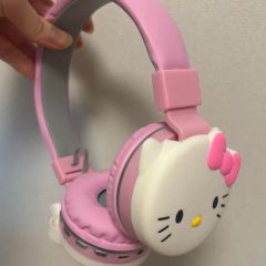 海外 ハローキティー ヘッドホン - メルカリ