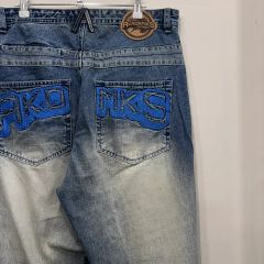 アカデミクス デニムパンツ 刺繍入り 90s - メルカリ