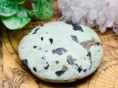 フランス EnBournegade 産 クォーツ on フローライト 原石 - メルカリ