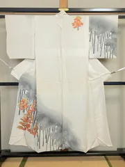 552B【アンティーク着物】アイボリー×オレンジグラデ 裾＆袖風景柄 訪問着 地紋入り 正絹？？ リメイク素材にものサムネイル