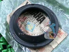 DT50 フロントフォークダストシール ヤマハ 純正 新品 互換 4KN-23144-00-00 ギア dUのサムネイル
