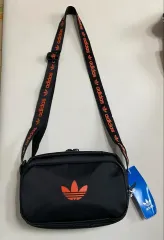 アディダス トレフォイル クロスバック ブラック (新品)のサムネイル