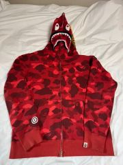 希少】a bathing ape アベイシングエイプ シャークパーカー 赤 M