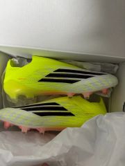 FC東京 仲川 輝人選手 39番 サイン入り スパイクadidas 23.5cm - メルカリ