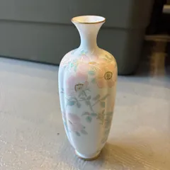 【東あずま店　併売品】　Noritake　ノリタケ　花瓶　花柄　金彩　フラワーベース　花びん　flower　陶器