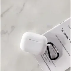 AirPods Pro3ケース 保護カバー シリコン キズ防止 カラビナ付き 白