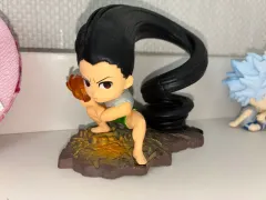 ゴン フィギュア