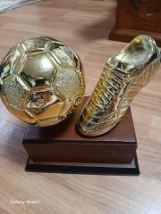 サッカー日本代表、ワールドカップトロフィー貯金箱、スパイク
