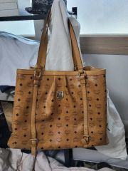 MCM ブラウンレザートートバッグ 多少お値下げ可能です⭕ - メルカリ