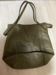 ZARA スエード マキシショッパーバッグ トートバッグ カーキ - メルカリ
