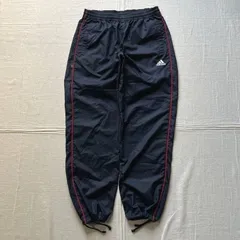 00s　archive　old adidas　オールドアディダス　パフォーマンスロゴ刺繍　細サイドライン　ワイドシルエット　ナイロン系　シャカシャカ　光沢感　トラックパンツ　ワイドストレートシルエット　裾ヒモ　ブラック×レッド　L　テック　Y2K　C-BOY