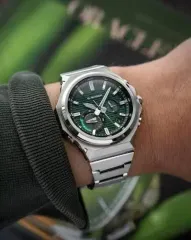 G-SHOCK ジーショック ジースティール gst-b1000d 緑版のサムネイル