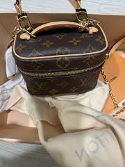 LOUIS VUITTON ニース BB モノグラム ポーチ - メルカリ
