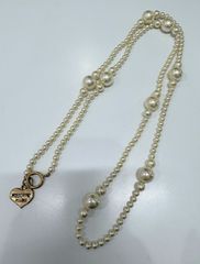 MOSCHINO フェイクパール ロングネックレス - メルカリ