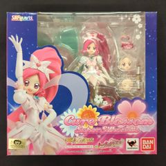 반다이 SHFiguarts 하트 캐치 프리큐어! 큐어 블로섬 슈퍼 실루엣