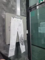 (新品) ZADIG&VOLTAIRE ザディグ・エ・ヴォルテール 白 デニム パンツ ジーンズ 26-28サイズのサムネイル
