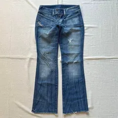希少　00s　archive　アーカイブ古着　DIESEL　ディーゼル　ダメージ加工　刺繍　微ワイド　フレアシルエットデニム　ジーンズ　ダメージ　ロゴ刺繍　刻印入りボタン　27　M相当　ローライズ　Y2K　平成ギャル　グランジ　flare blue denim
