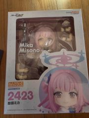 GW価格)ねんどろいど 聖園ミカ&桐藤ナギサ セット - メルカリ