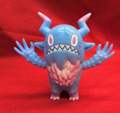 ソフビ　おむつ大帝オギャードン　izumonster 安楽安作　zollmen ソフビ おむつ大帝オギャードン izumonster 安楽安作 zollmen - メルカリ
