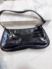 ✨未使用✨CLAUDIA FIRENZE クロコダイル 型押し ブラック 半月型 