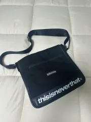 thisisneverthat ブラック メッセンジャーバッグのサムネイル