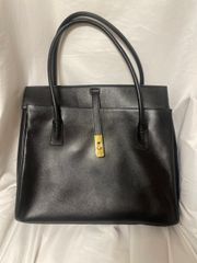 GIVENCHY ヴィンテージ レザーバッグ がま口タイプ - メルカリ