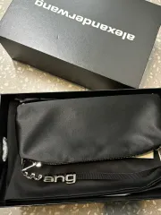 Alexander Wang アレキサンダーワング ヘアリーフレックスバッグ サテン WITH クリスタルチャーム 新品のサムネイル