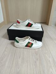 箱付き】GUCCI Ace Bee スニーカー ホワイト 左右非対称 41 - メルカリ