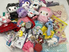 サンリオ キャラクターズ グッズ まとめ売り 209点セット - メルカリ