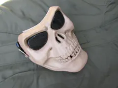 ● サバゲーSKULL スカル ドクロ フェイス ガード マスク TAN 在庫処分！のサムネイル