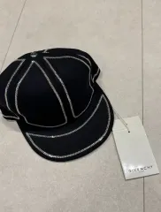 ジバンシィ(Givenchy) チェーン ディテール ベースボール キャップ ブラック (新品)のサムネイル