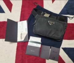 PRADA サフィアーノレザートートバッグ　ブラック　阪急メンズ館で購入 PRADA サフィアーノレザートートバッグ ブラック 阪急メンズ館で購入