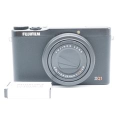 FUJIFILM XQ1 シルバー コンパクトデジタルカメラ 本体のみ ジャンク