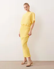ネバーフリードレスド レディース トップス ワンピース オフショルダー トール Never Fully Dressed Tilly offshoulder plisse midaxi dress in metallic yellow dot YELLOW イエ