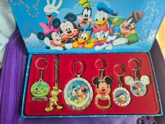 上海ディズニー 10周年 ランダム ストラップ チャーム - メルカリ