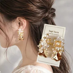 3種の小花×パール ゴールド花びら《ピアス/イヤリング》