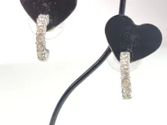 スワロフスキー　SWAROVSKI　クリスタル　フープ　ピアス　シルバーカラー　送料無料