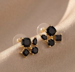 18K RGP ゴールド ダイヤ CZ ブラック フラワー ピアス gp5696
