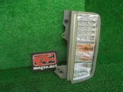 2FU5067 AHT3 日産 エルグランド TE52/TNE52 前期型 ハイウェイスター ロアテールライト右　スタンレーP8960のサムネイル