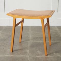 モダンな主役級！イデーのシュルームウィッカースツール - メルカリ