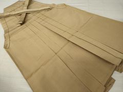 平和屋着物●男性　人間国宝　甲田綏郎　精好仙台平　馬乗り袴　飴色　正絹　逸品　AABJ4942ck 平和屋着物○男性 人間国宝 甲田綏郎 精好仙台平 馬乗り袴 飴色 正絹