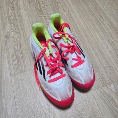 F50エリート 靴紐片方かえてます 26cm - メルカリ