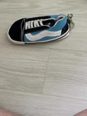 VANS オールドスクール シューズ キーホルダー ブルー ブラックのサムネイル