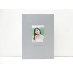 吉岡里帆 Wアニバーサリー写真集「日日」 スペシャルBOX版 - メルカリ