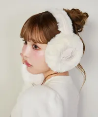 新品未使用 NICE CLAUP ナイスクラップ 刺繍入りフェイクムートンイヤーマフ 耳あて アイボリー Fサイズ 管理番号：618A-1348のサムネイル