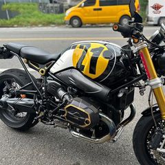 メルカリ】BMW RnineT オイルクーラー 電動ファンKit - メルカリ